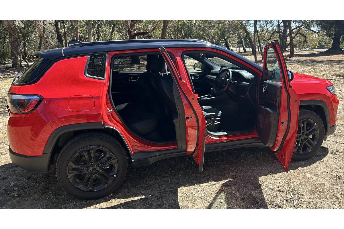 2023 Jeep Compass Night Eagle M6
