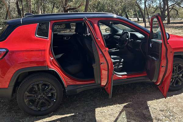 2023 Jeep Compass Night Eagle M6