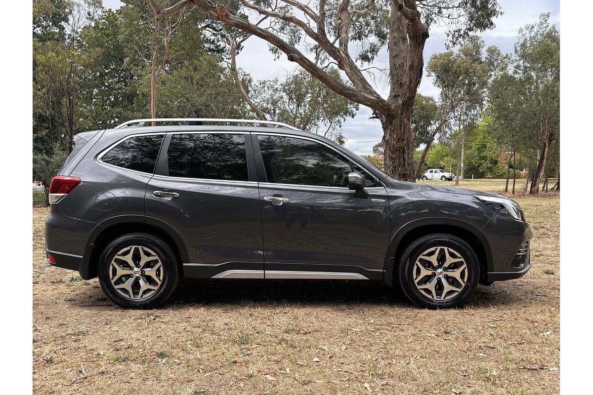 2023 Subaru Forester Hybrid L S5