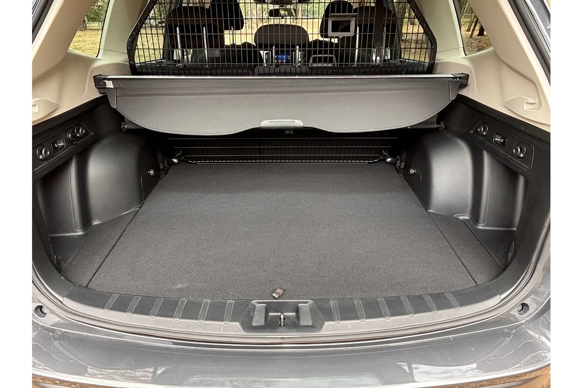 2023 Subaru Forester Hybrid L S5