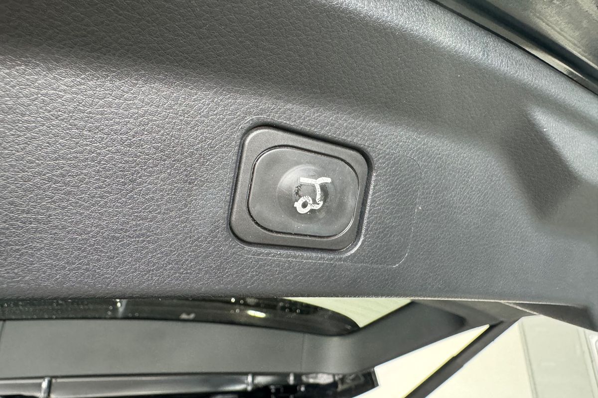 2023 Ford Everest Platinum