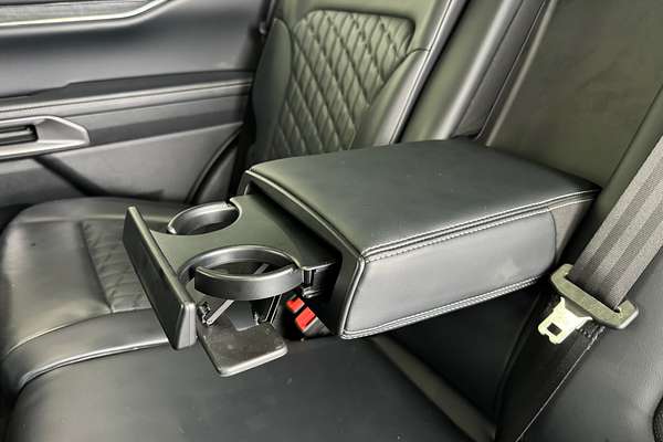 2023 Ford Everest Platinum