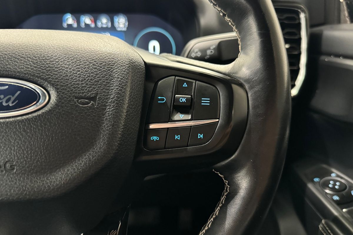 2023 Ford Everest Platinum