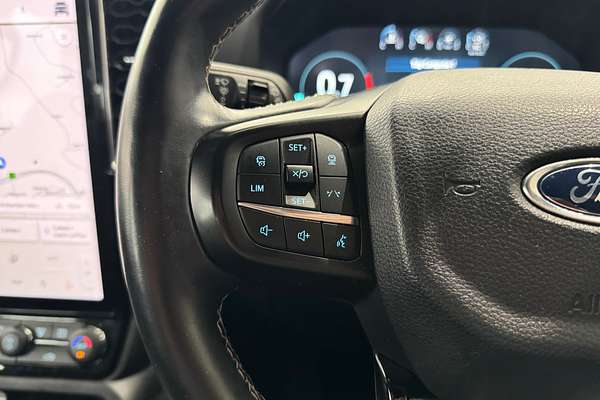 2023 Ford Everest Platinum