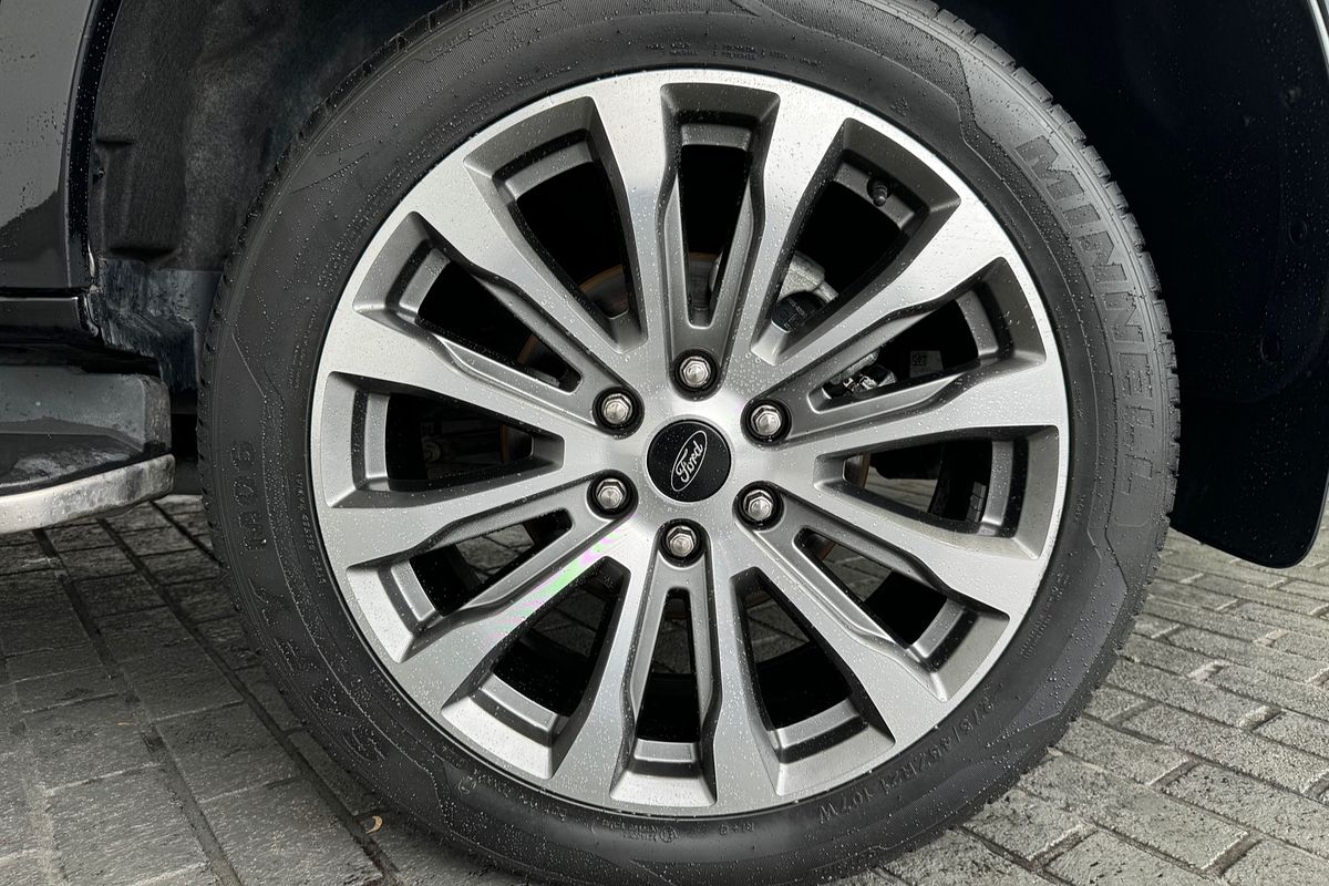 2023 Ford Everest Platinum