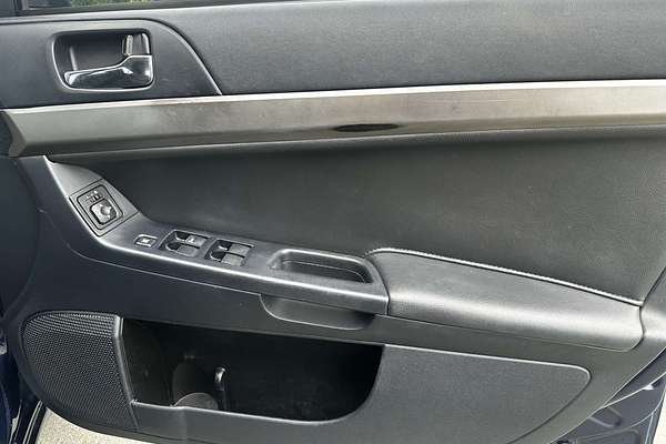 2013 Mitsubishi Lancer ES CJ