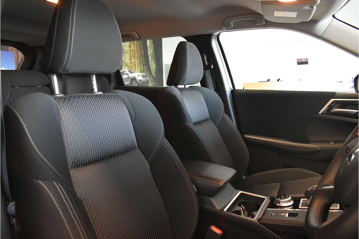 2022 Mitsubishi Outlander LS ZM