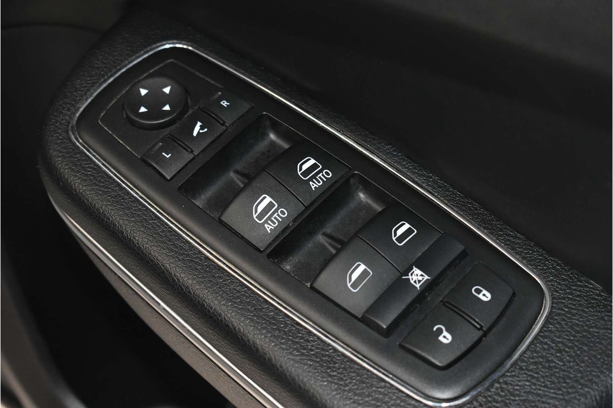 2014 Chrysler 300 C LX