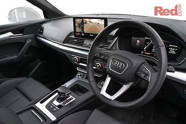 2024 Audi Q5 40 TDI Sport FY