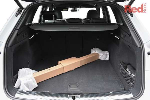 2024 Audi Q5 40 TDI Sport FY