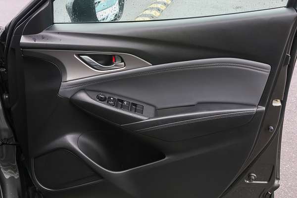 2022 Mazda CX-3 sTouring DK
