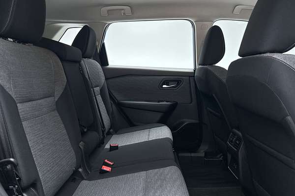 2023 Nissan X-TRAIL ST T33