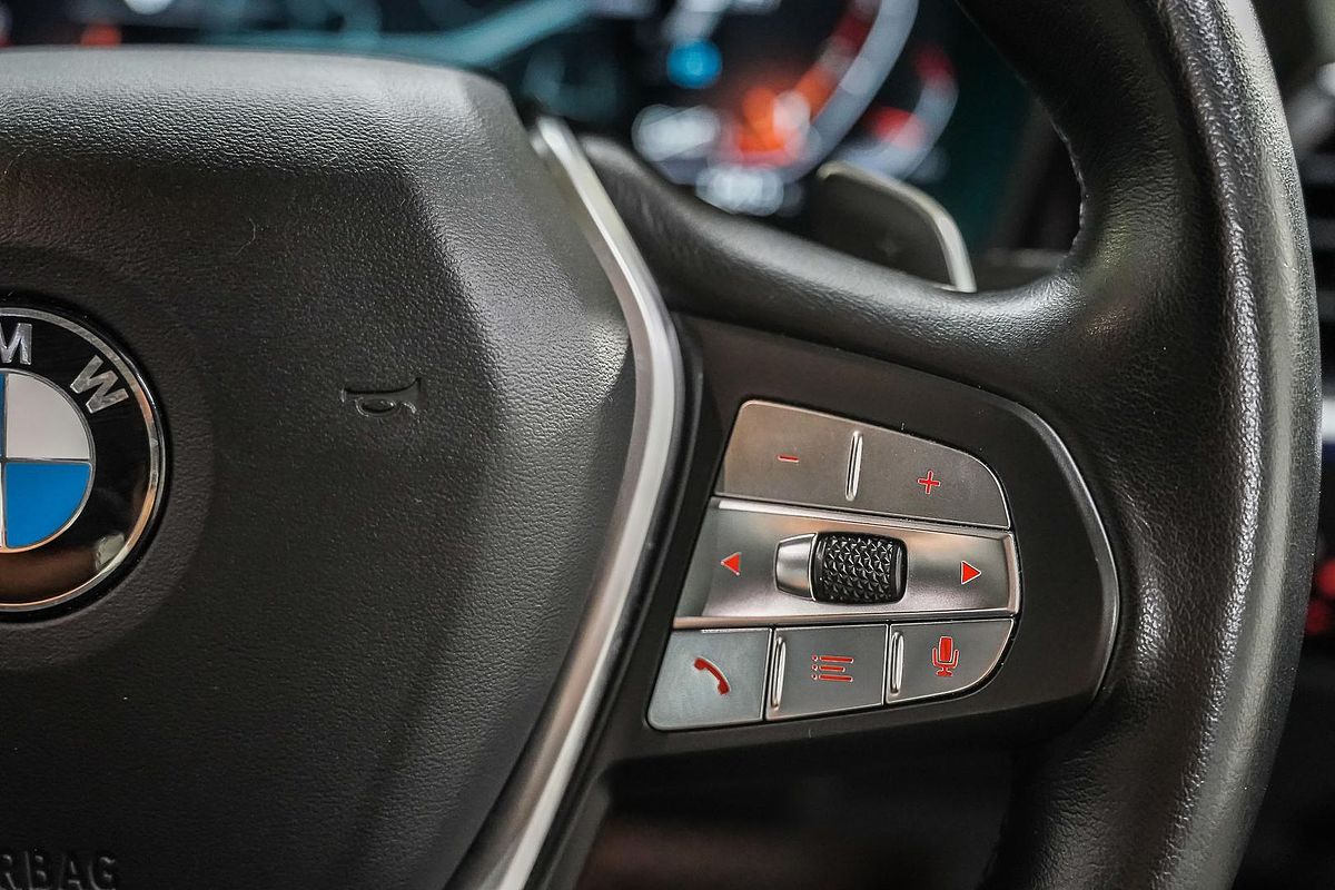 2022 BMW 3 Series 320i Luxury Line G20