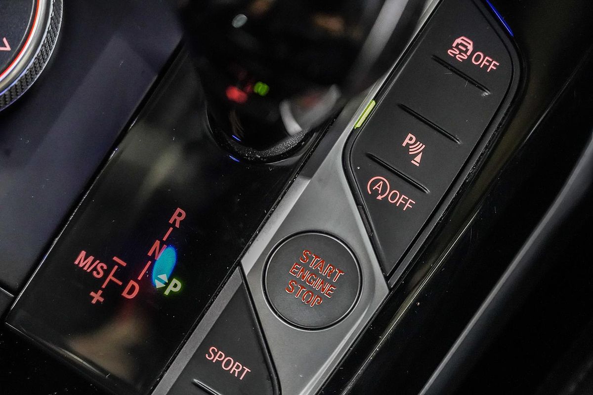 2022 BMW 3 Series 320i Luxury Line G20