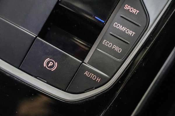 2022 BMW 3 Series 320i Luxury Line G20