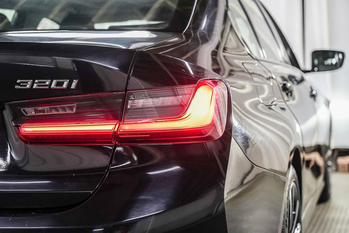 2022 BMW 3 Series 320i Luxury Line G20