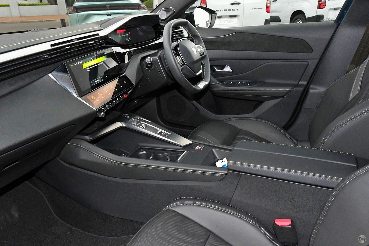 2025 Peugeot 408 GT Premium Hybrid P54