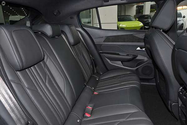 2025 Peugeot 408 GT Premium Hybrid P54