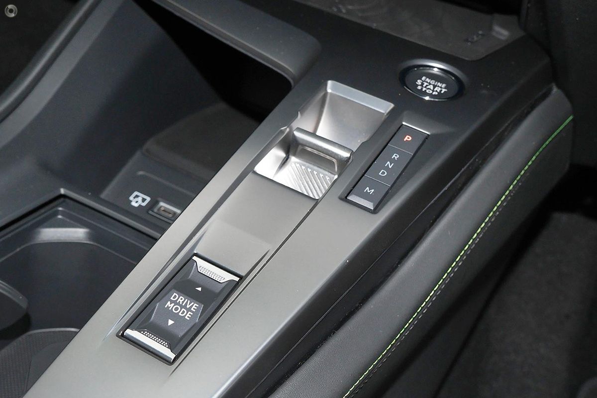 2025 Peugeot 408 GT Premium Hybrid P54