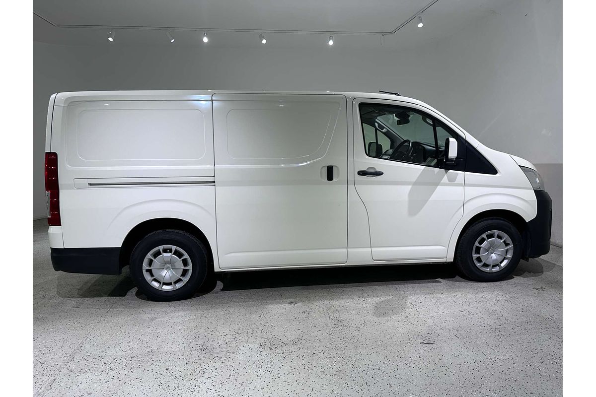 2024 Toyota Hiace  GDH300R LWB
