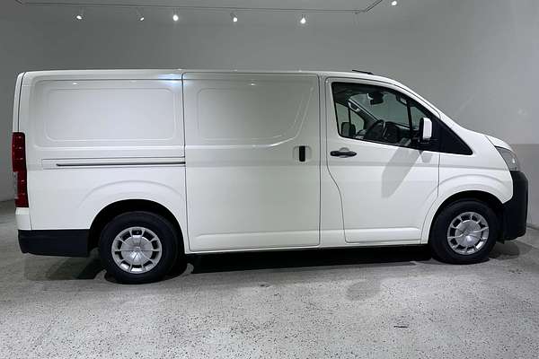 2024 Toyota Hiace  GDH300R LWB