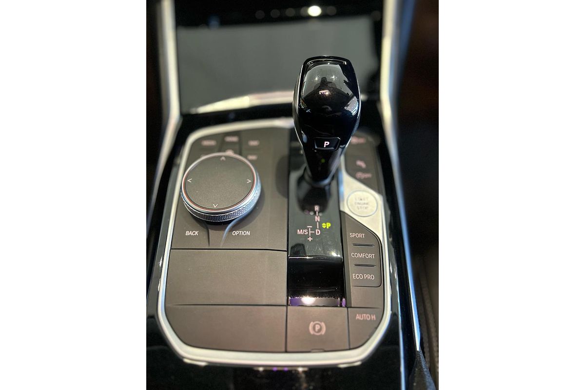 2022 BMW 3 Series 320i Sport Collection G20