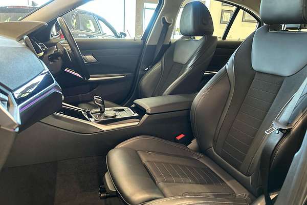 2022 BMW 3 Series 320i Sport Collection G20