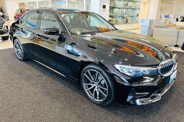 2022 BMW 3 Series 320i Sport Collection G20