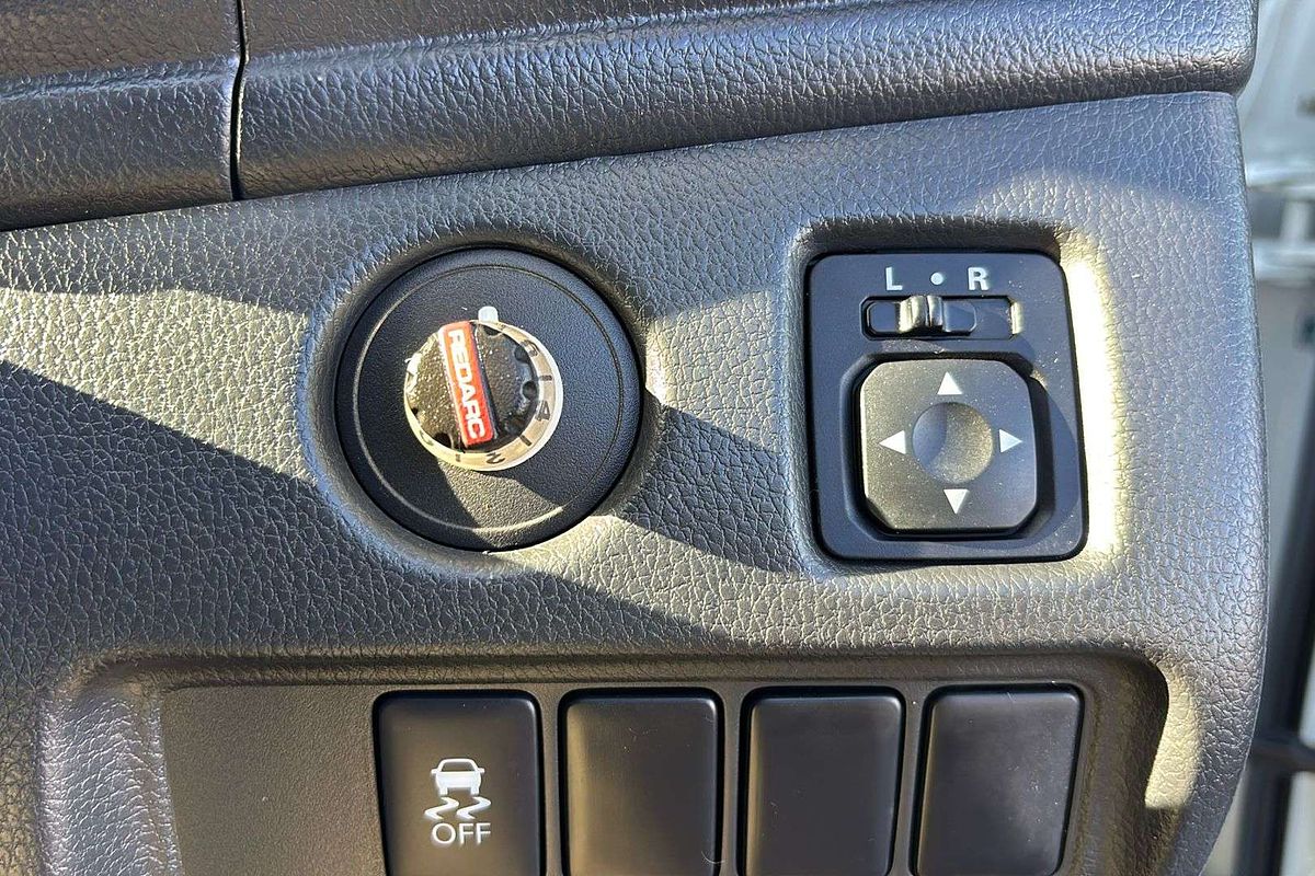 2019 Mitsubishi Triton GLX MR 4X4