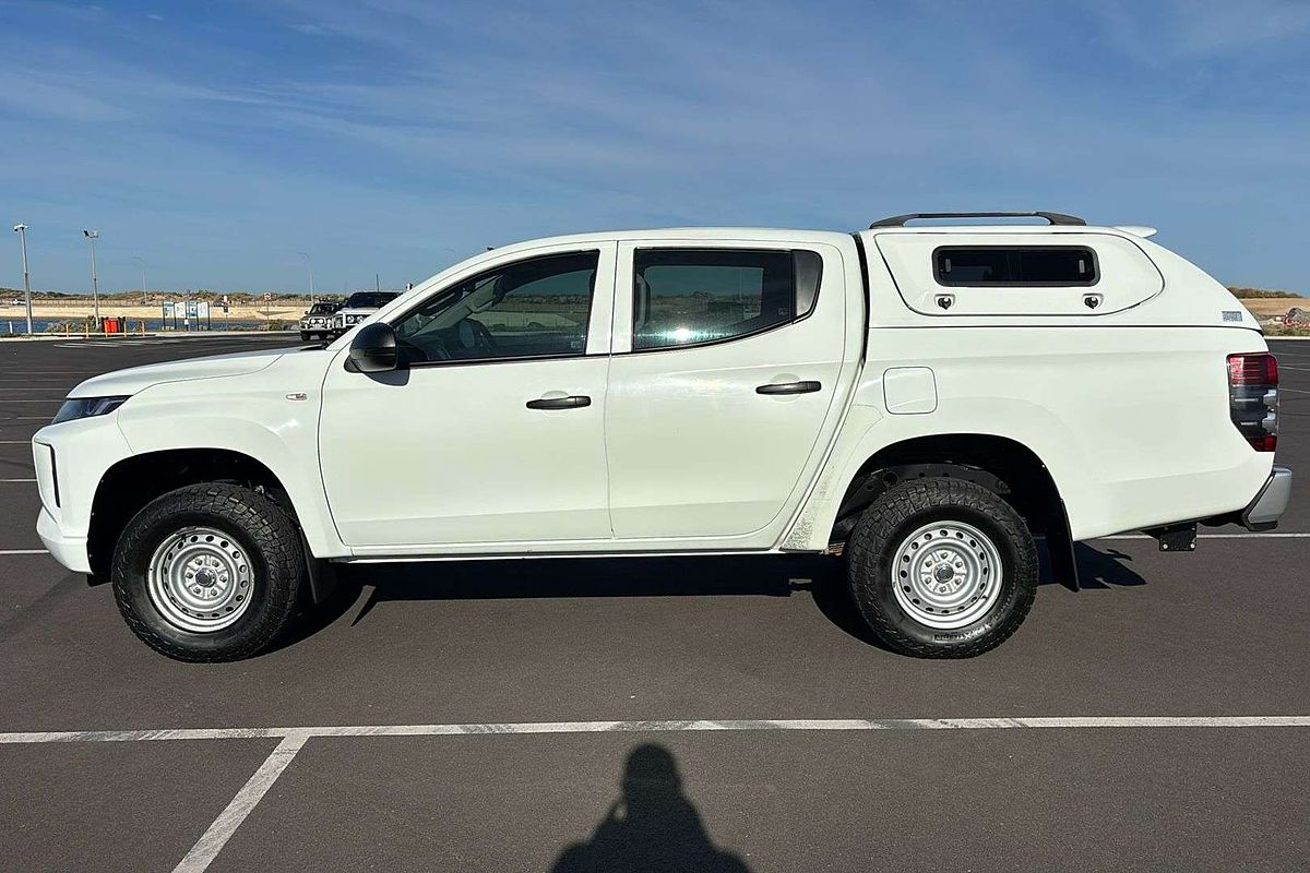 2019 Mitsubishi Triton GLX MR 4X4