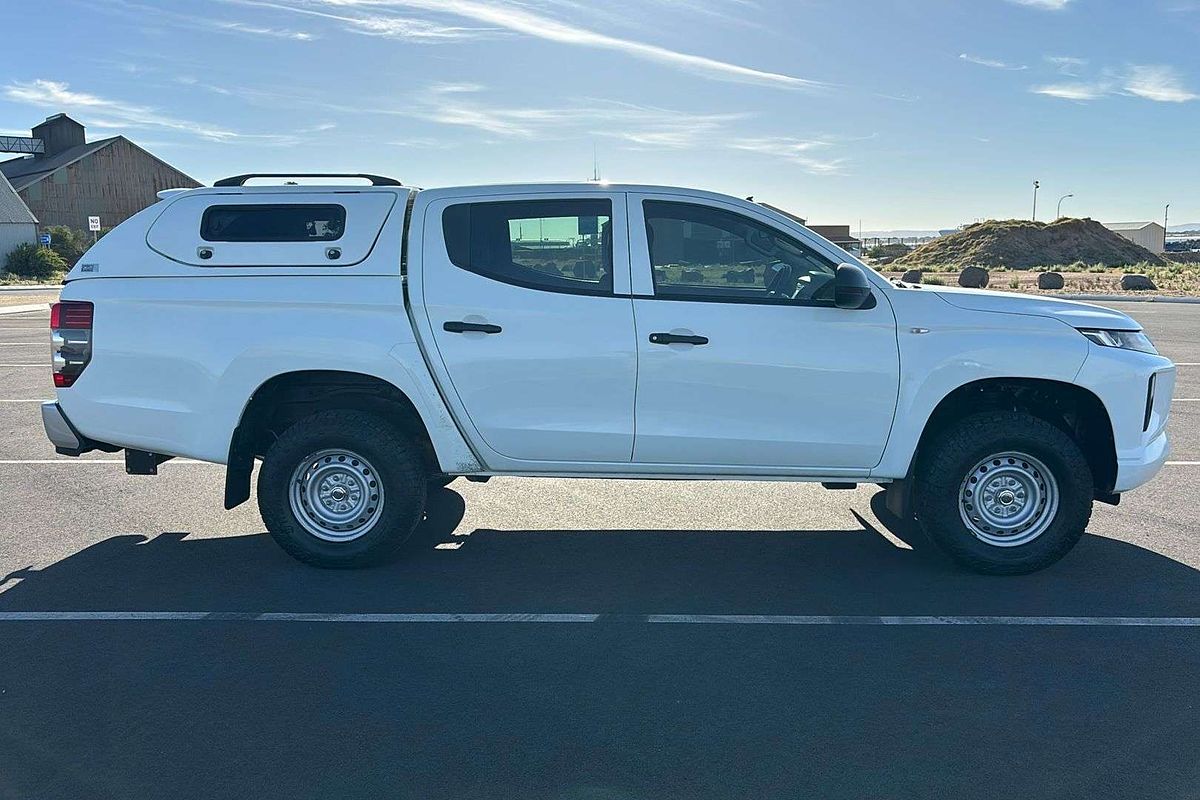 2019 Mitsubishi Triton GLX MR 4X4