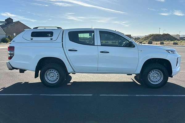 2019 Mitsubishi Triton GLX MR 4X4