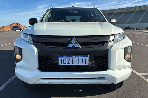 2019 Mitsubishi Triton GLX MR 4X4