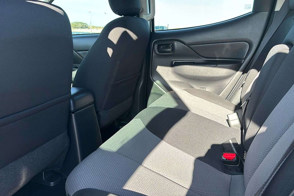 2019 Mitsubishi Triton GLX MR 4X4