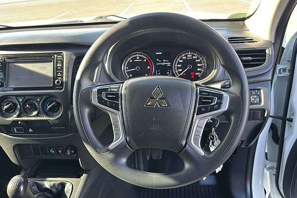 2019 Mitsubishi Triton GLX MR 4X4