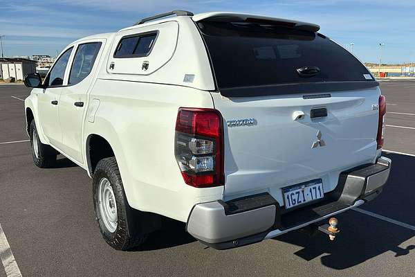 2019 Mitsubishi Triton GLX MR 4X4
