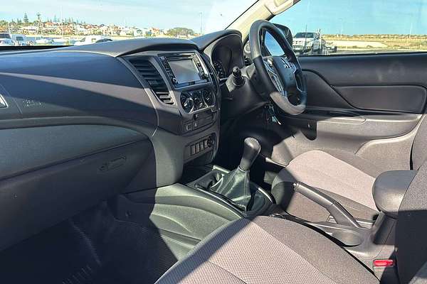 2019 Mitsubishi Triton GLX MR 4X4