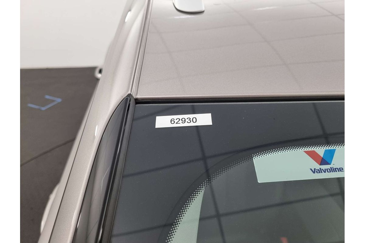 2024 MG HS Excite SAS23