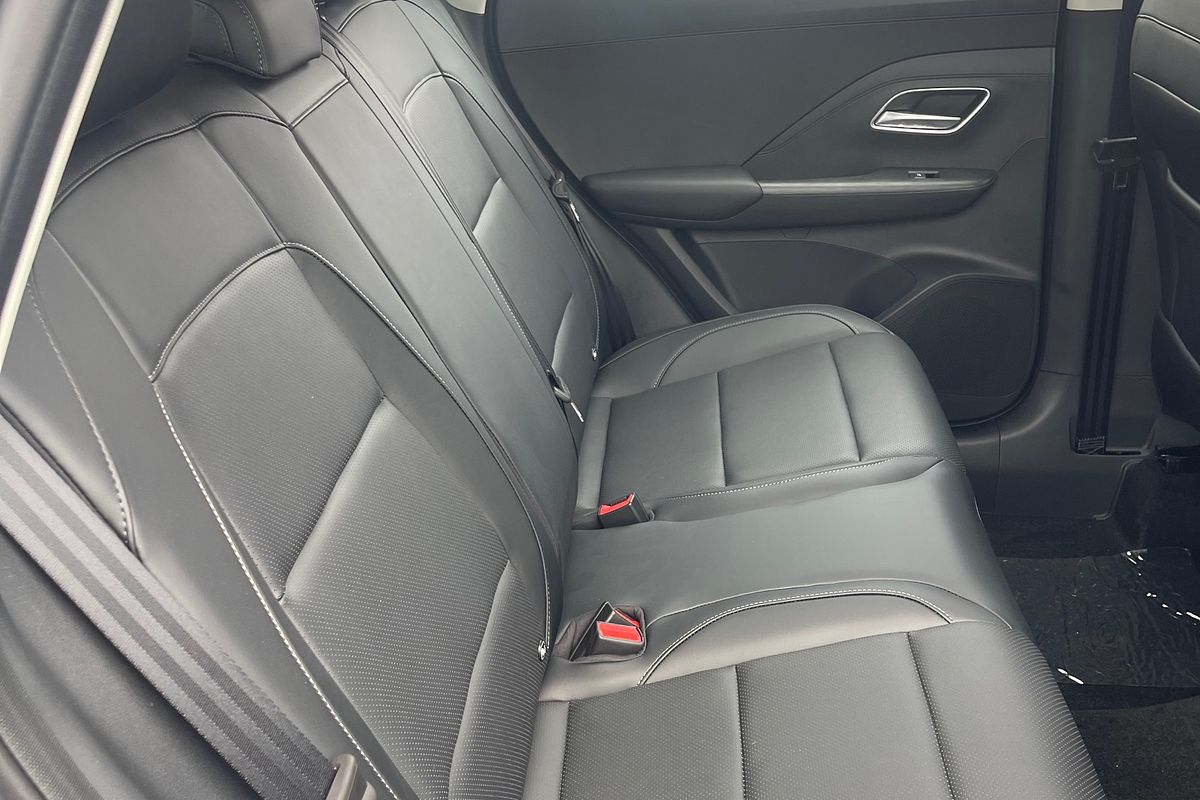 2025 MG ZS