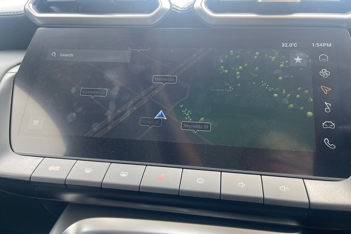 2025 MG ZS