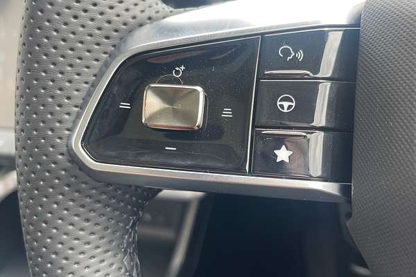 2025 MG ZS