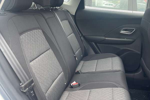 2025 MG ZS