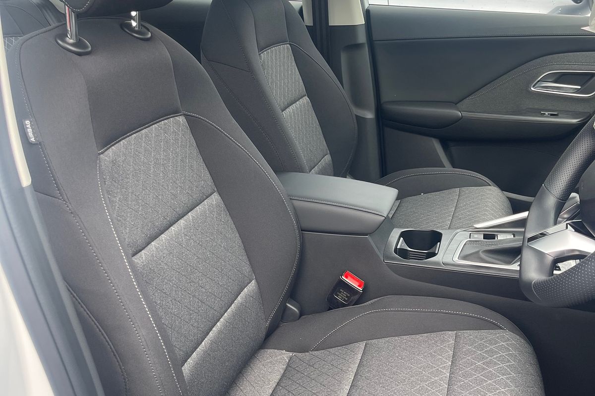 2025 MG ZS