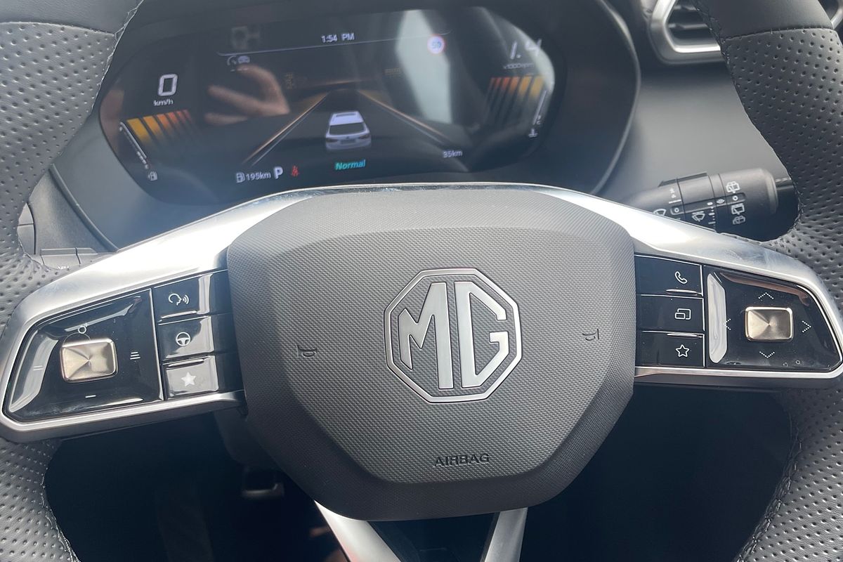 2025 MG ZS