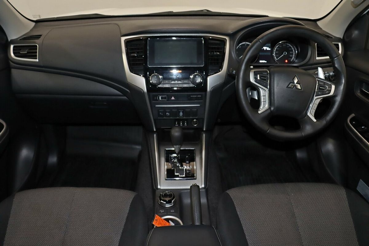 2023 Mitsubishi Triton GLS MR 4X4