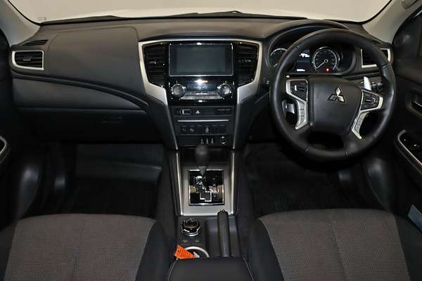 2023 Mitsubishi Triton GLS MR 4X4
