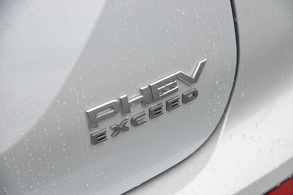 2024 Mitsubishi Outlander PHEV Exceed Tourer ZM