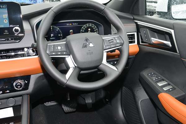 2024 Mitsubishi Outlander PHEV Exceed Tourer ZM
