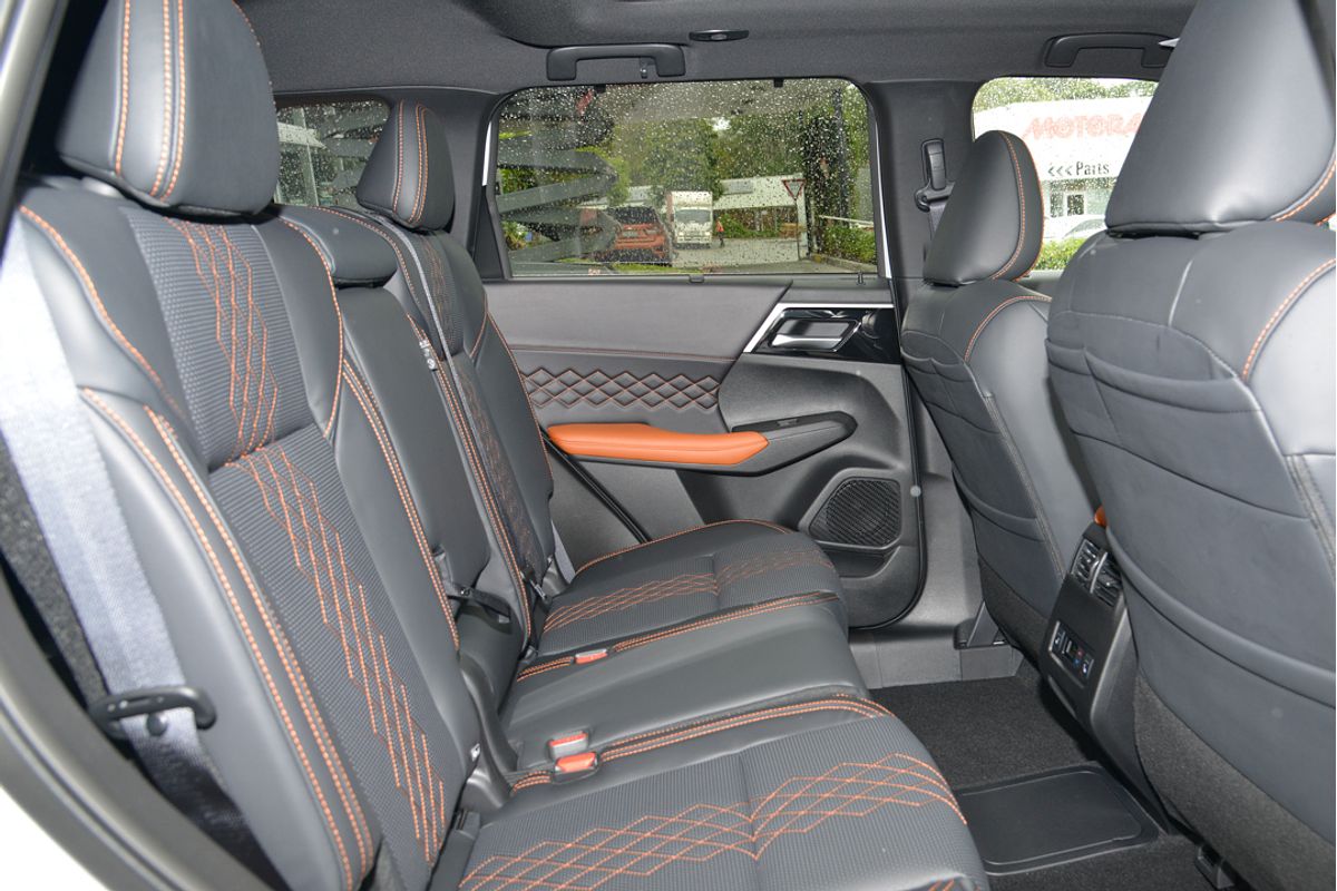 2024 Mitsubishi Outlander PHEV Exceed Tourer ZM
