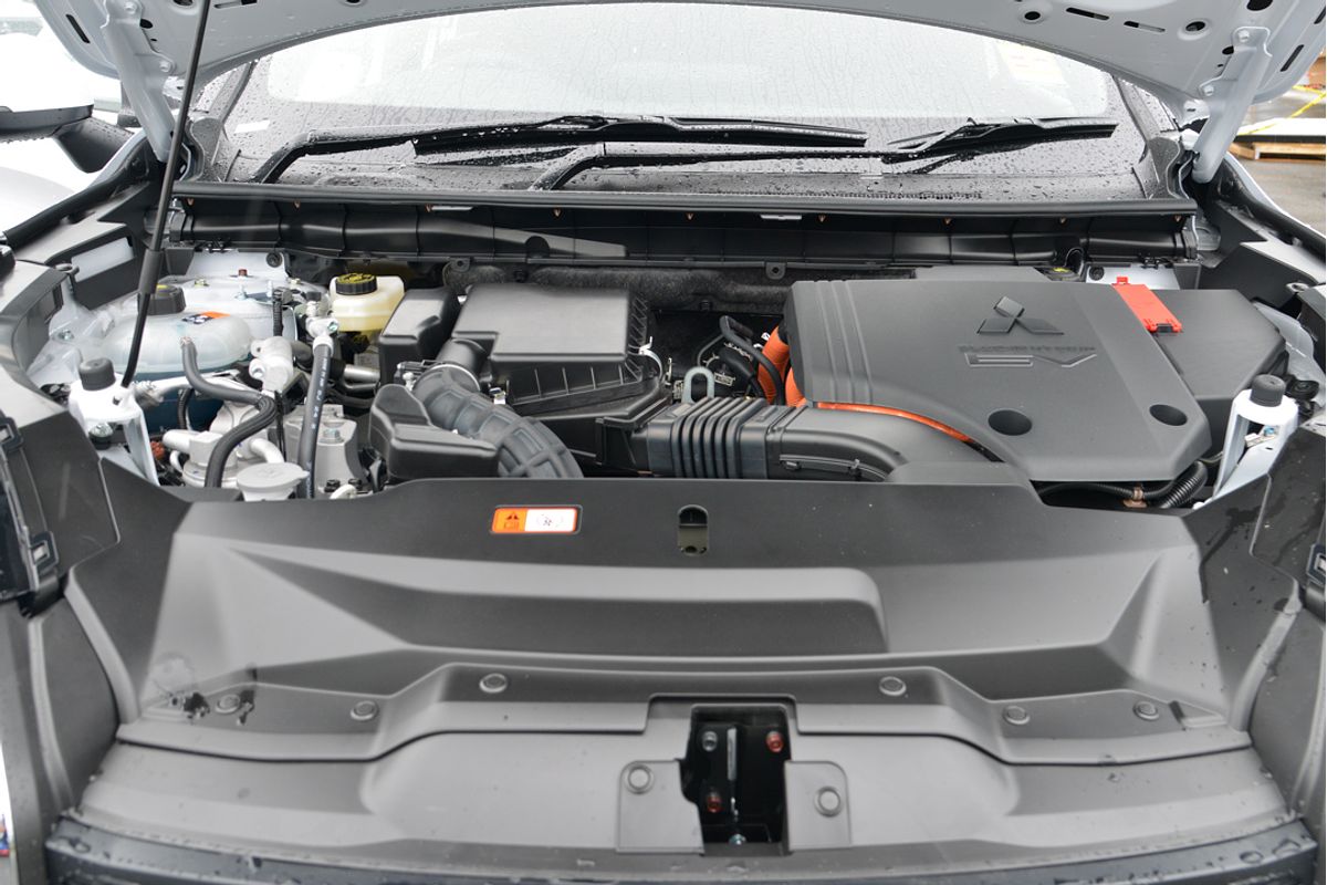 2024 Mitsubishi Outlander PHEV Exceed Tourer ZM